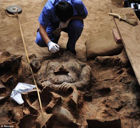 chinese excavations|china emperor tomb.